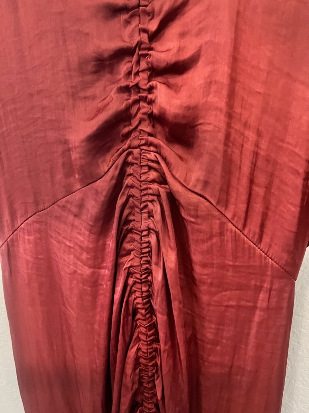 Steve Madden Aimee Ruched Front Midi Dress Spiced Apple Satin Sz M - Picture 3 of 9